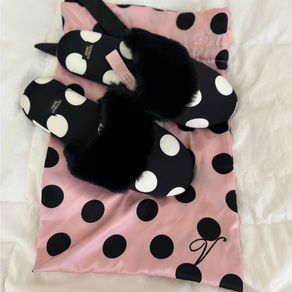 Victorias Secret Slippers  Brand New